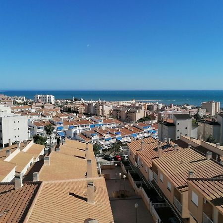 Magnificent 3 Bedroom House Close To The Beach With Community Swimming Pool サンタ・ポラ エクステリア 写真