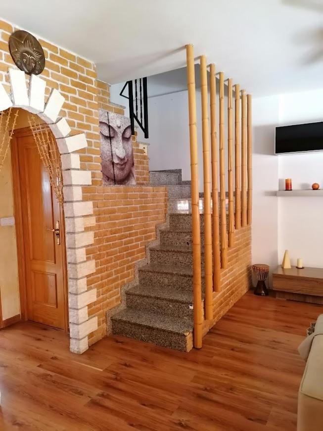 Magnificent 3 Bedroom House Close To The Beach With Community Swimming Pool サンタ・ポラ エクステリア 写真